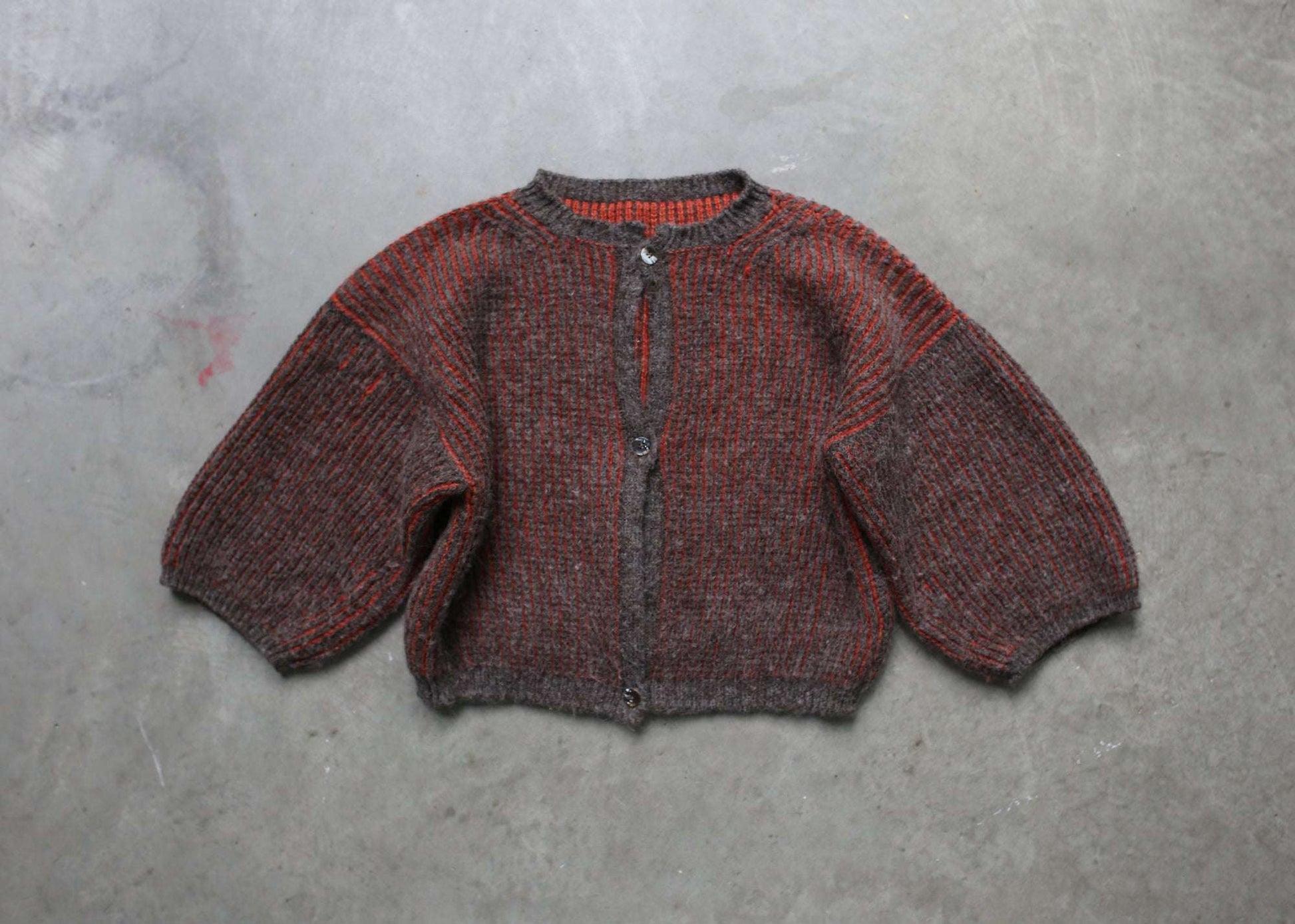 reversible oversize cardigan (red and grey)