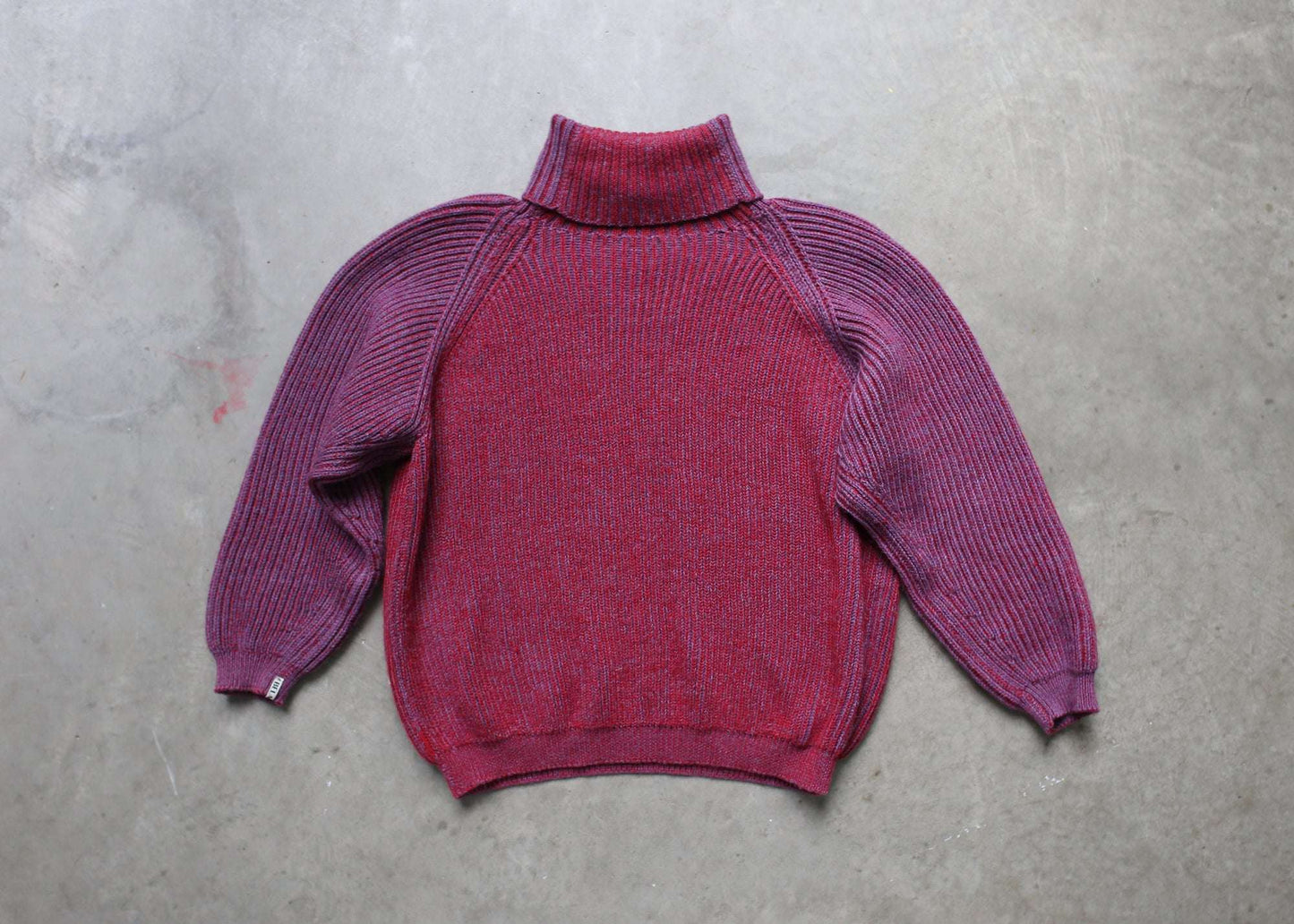 bicolor ribbed turtleneck